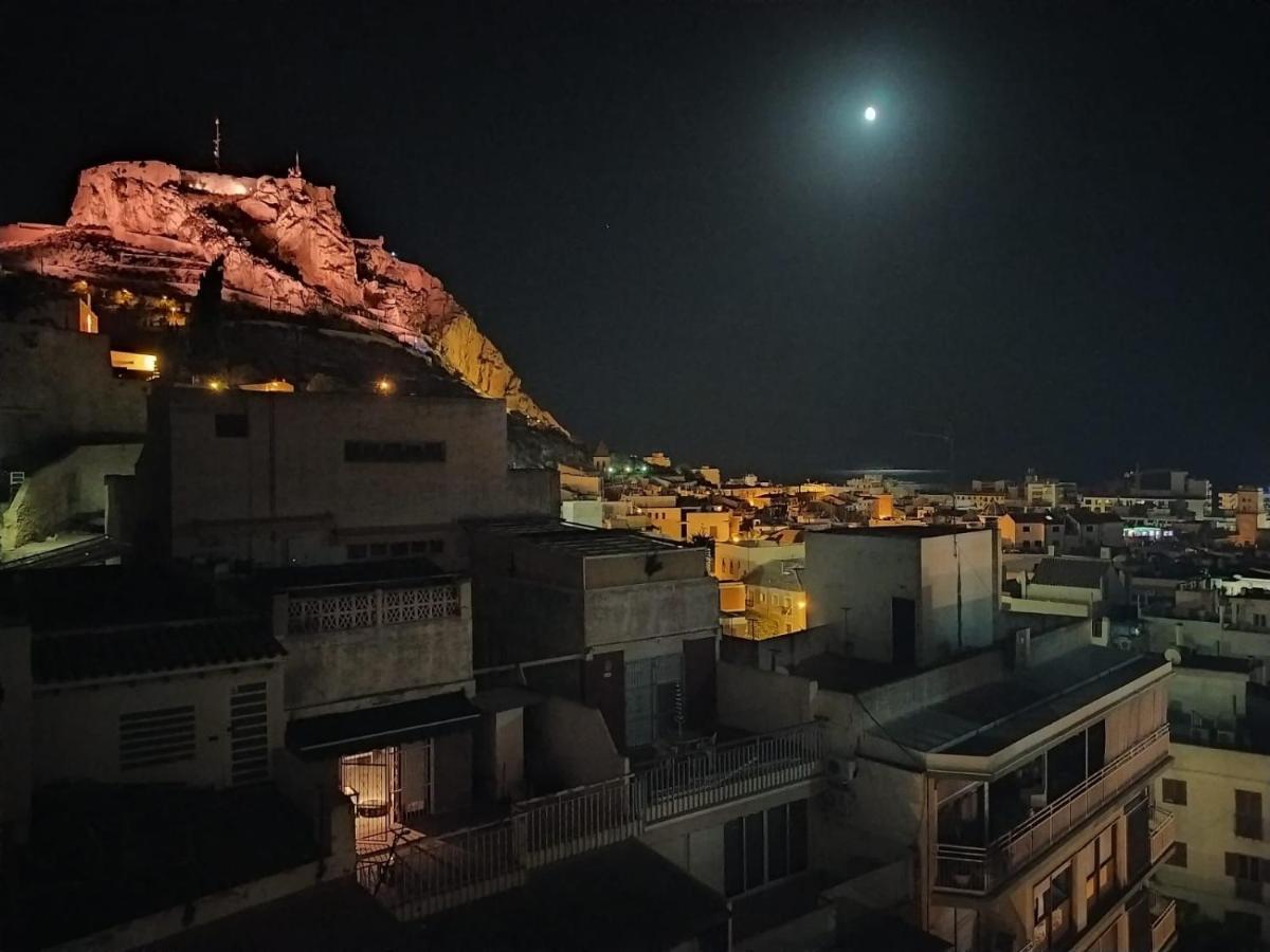 Corazon De Alicante Con Vistas Al Mar Y Al Castillo Exteriör bild