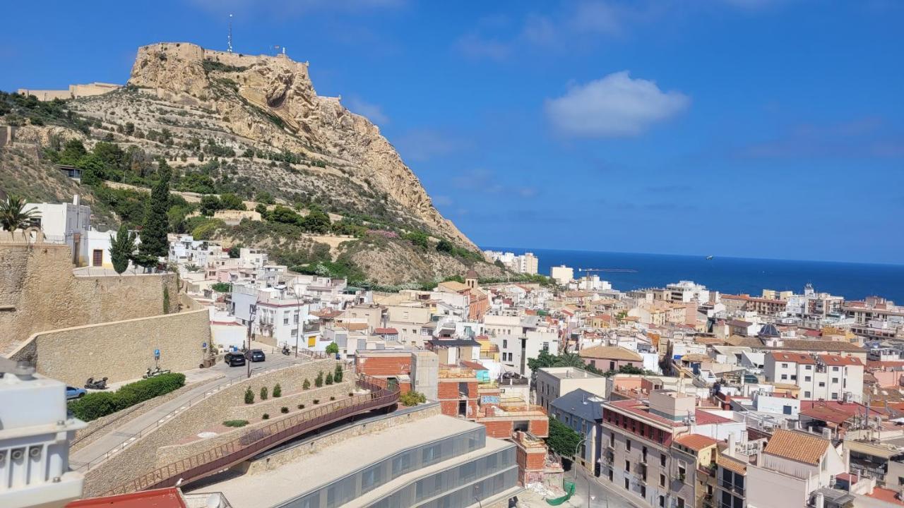 Corazon De Alicante Con Vistas Al Mar Y Al Castillo Exteriör bild