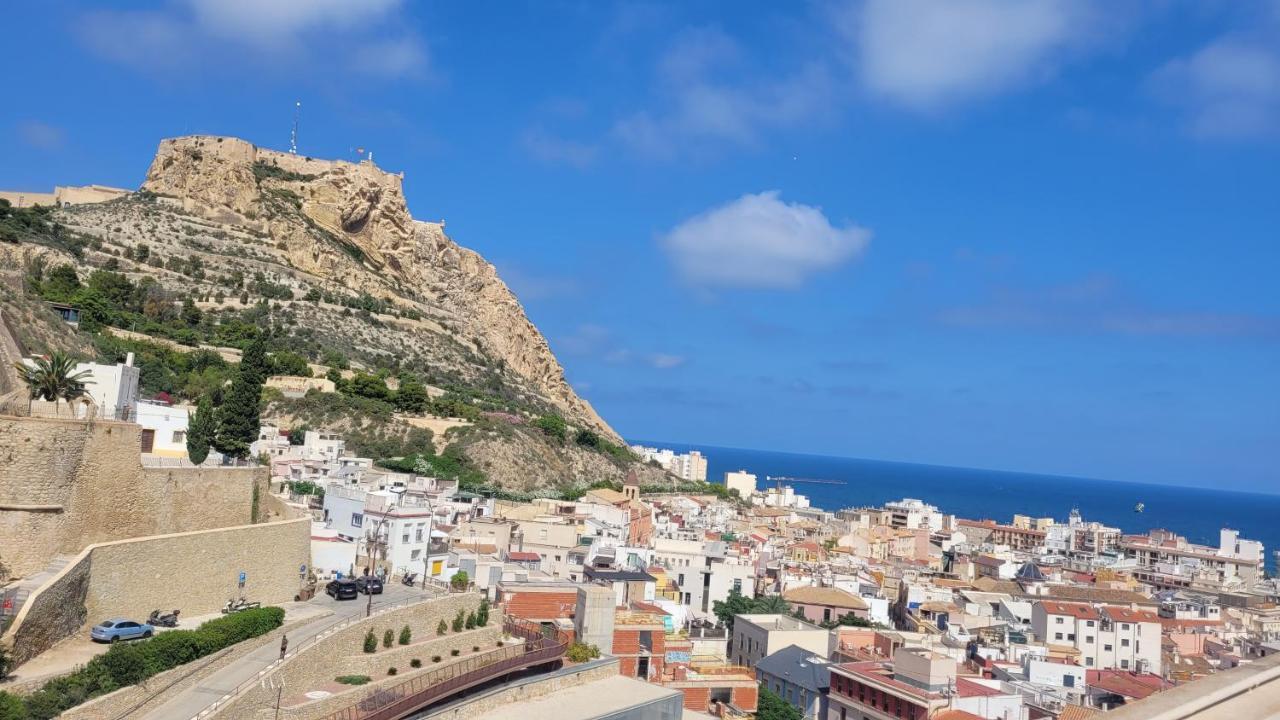Corazon De Alicante Con Vistas Al Mar Y Al Castillo Exteriör bild